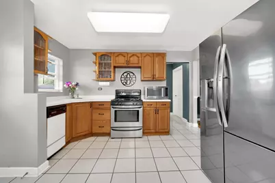 10045 S Kostner Avenue, Oak Lawn, IL 60453 - Photo 6