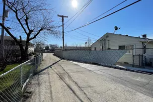 511 Rockland Rd, Lake Bluff, IL 60044 - Photo 20