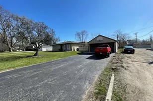 511 Rockland Rd, Lake Bluff, IL 60044 - Photo 22