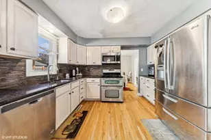 121 S Parkside Ave, Glen Ellyn, IL 60137 - Photo 8