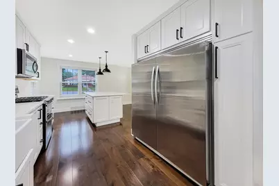 401 S Fourth Avenue, Libertyville, IL 60048 - Photo 4