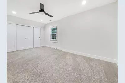 401 S Fourth Avenue, Libertyville, IL 60048 - Photo 16