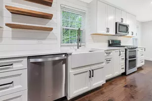 401 S 4th Ave, Libertyville, IL 60048 - Photo 2