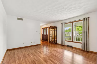 307 Shelden Drive, Winnebago, IL 61088 - Photo 8