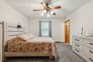 307 Shelden Dr, Winnebago, IL 61088 - Photo 14