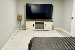 7 Ellen Dr, Lynwood, IL 60411 - Photo 4