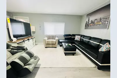 7 Ellen Drive, Lynwood, IL 60411 - Photo 2