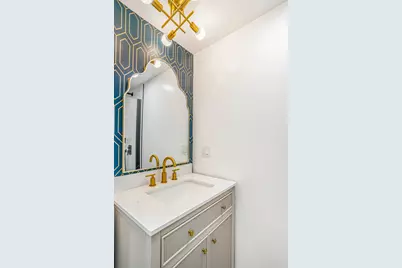 9602 S Troy Avenue, Evergreen Park, IL 60805 - Photo 12