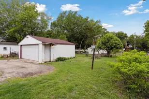 323 Tay St, Rockford, IL 61102 - Photo 30