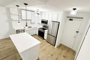 3600 N Lake Shore Dr, Chicago, IL 60613 - Photo 2