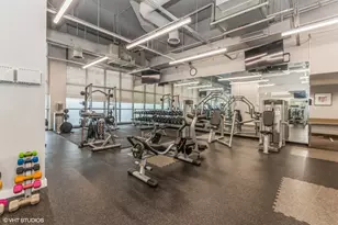 655 W Irving Park Rd, Chicago, IL 60613 - Photo 30