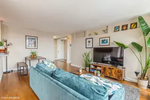 655 W Irving Park Rd, Chicago, IL 60613 - Photo 10