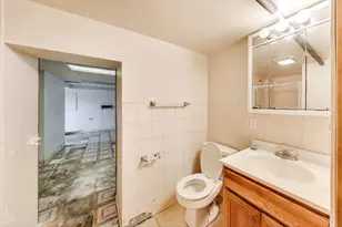 7649 S Dobson Ave, Chicago, IL 60619 - Photo 24