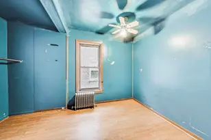 7649 S Dobson Ave, Chicago, IL 60619 - Photo 14