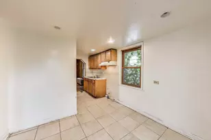 7649 S Dobson Ave, Chicago, IL 60619 - Photo 12