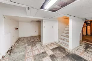 7649 S Dobson Ave, Chicago, IL 60619 - Photo 22