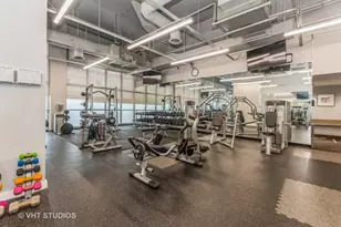 655 W Irving Park Rd, Chicago, IL 60613 - Photo 28