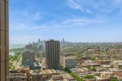 655 W Irving Park Road #4711, Chicago, IL 60613 - Photo 26