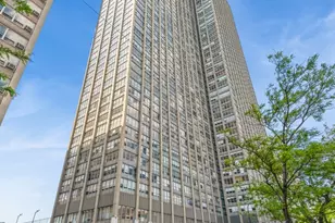 655 W Irving Park Rd, Chicago, IL 60613 - Photo 2