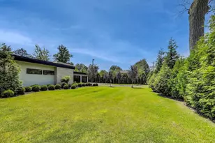 821 Harms Rd, Glenview, IL 60025 - Photo 2