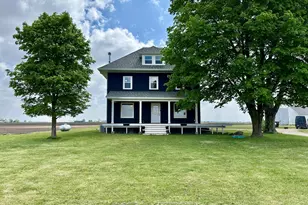 2034 Gittleson Rd, Rochelle, IL 61068 - Photo 1