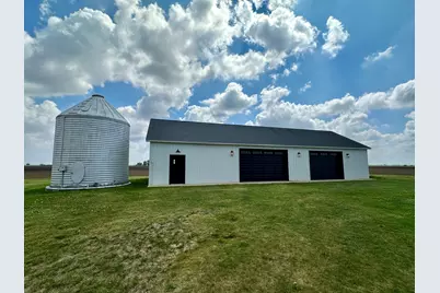 2034 Gittleson Road, Rochelle, IL 61068 - Photo 24
