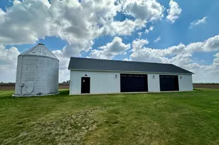 2034 Gittleson Rd, Rochelle, IL 61068 - Photo 24