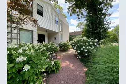 941 Harms Road, Glenview, IL 60025 - Photo 2