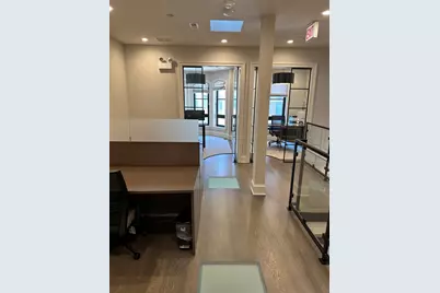 154 W Superior Street, Chicago, IL 60654 - Photo 18