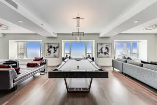 800 N Michigan Ave, Chicago, IL 60611 - Photo 2