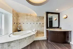 800 N Michigan Ave, Chicago, IL 60611 - Photo 24