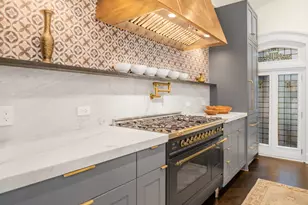 53 E Division St, Chicago, IL 60610 - Photo 22