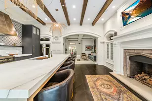 53 E Division St, Chicago, IL 60610 - Photo 16