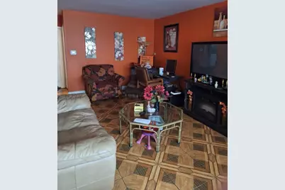 381 Yates Avenue, Calumet City, IL 60409 - Photo 2