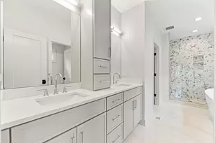 1672 Huntington Ln, Highland Park, IL 60035 - Photo 18