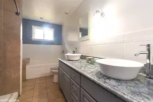 15760 Church Dr, South Holland, IL 60473 - Photo 10