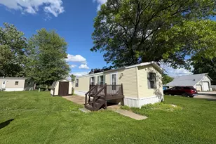 2003 Maple Acres Dr, Princeton, IL 61356 - Photo 1