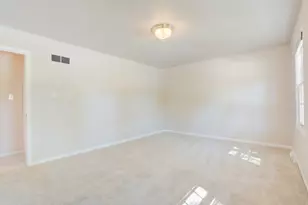 907 Secretariat Dr, Naperville, IL 60540 - Photo 28