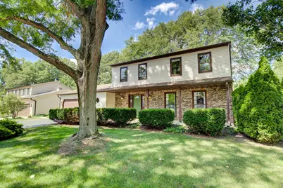 907 Secretariat Drive, Naperville, IL 60540 - Photo 2