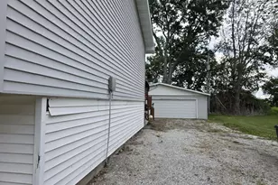 470 Alvord, Hamilton, IL 62341 - Photo 2