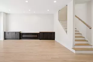 967 E 62nd St, Chicago, IL 60637 - Photo 2