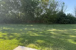 50 Candlelight Dr, Sauk Village, IL 60411 - Photo 8