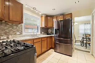 106 Blackhawk Dr, Park Forest, IL 60466 - Photo 8