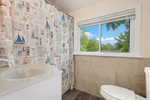 106 Blackhawk Dr, Park Forest, IL 60466 - Photo 18