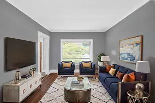 72 E 136th St, Riverdale, IL 60827 - Photo 4