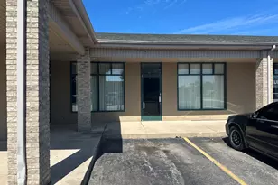 265 Stebbings Ct, Bradley, IL 60915 - Photo 1