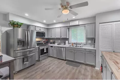 22757 Lakeshore Drive, Richton Park, IL 60471 - Photo 8