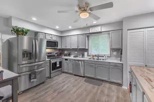 22757 Lakeshore Dr, Richton Park, IL 60471 - Photo 8