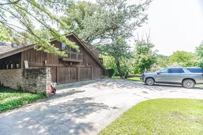 8080 Wolf Road, Burr Ridge, IL 60527 - Photo 4