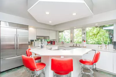 8080 Wolf Road, Burr Ridge, IL 60527 - Photo 20